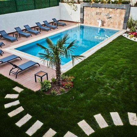 Ruwais Hotel Çeşme Buitenkant foto