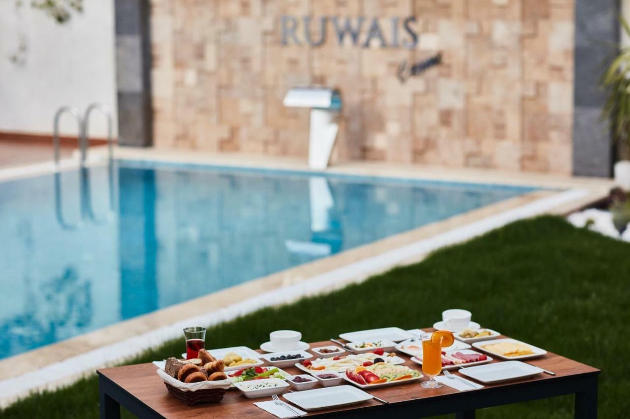 Ruwais Hotel Çeşme Buitenkant foto