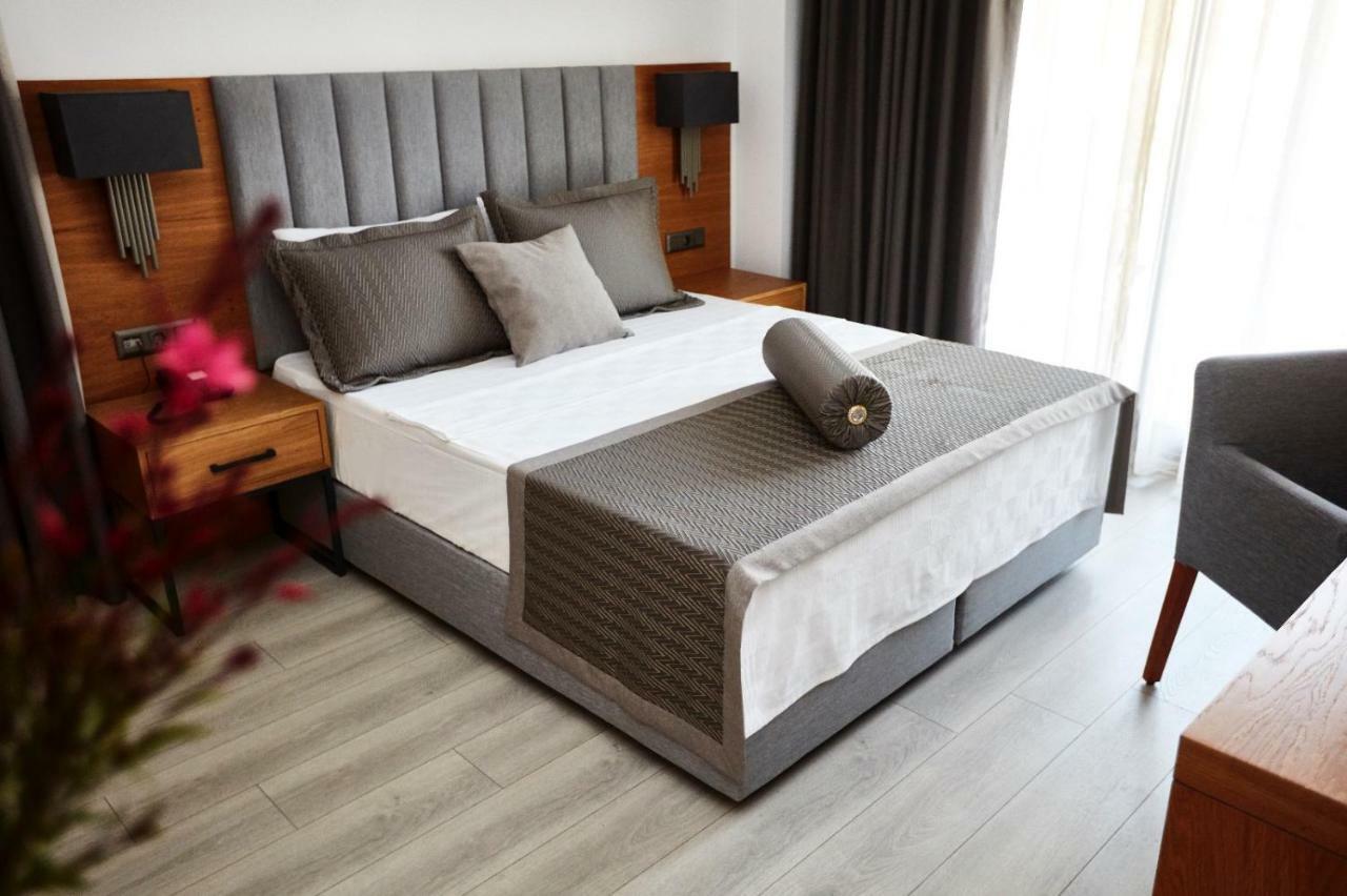 Ruwais Hotel Çeşme Buitenkant foto